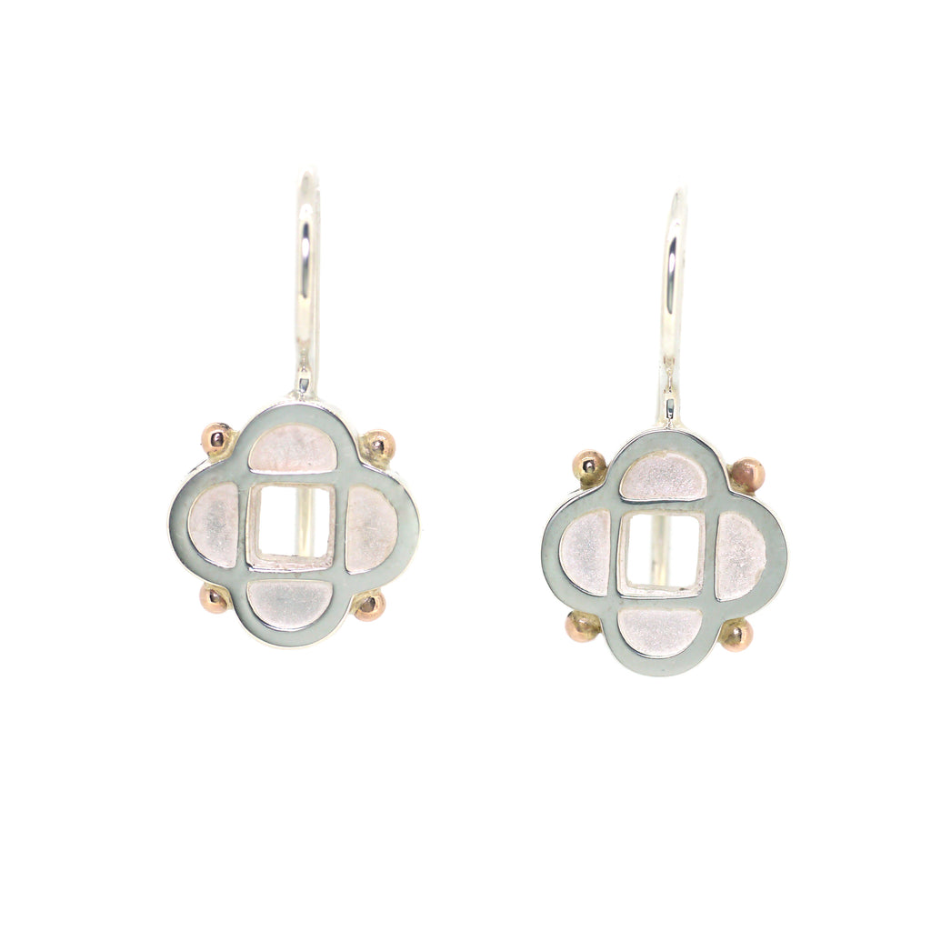 Quatrefoil Earrings with shot